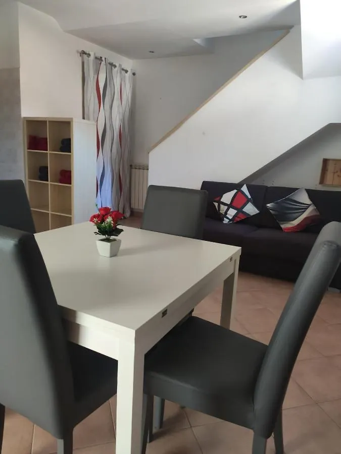 Red Lux Apartment Fiumicino 0*,