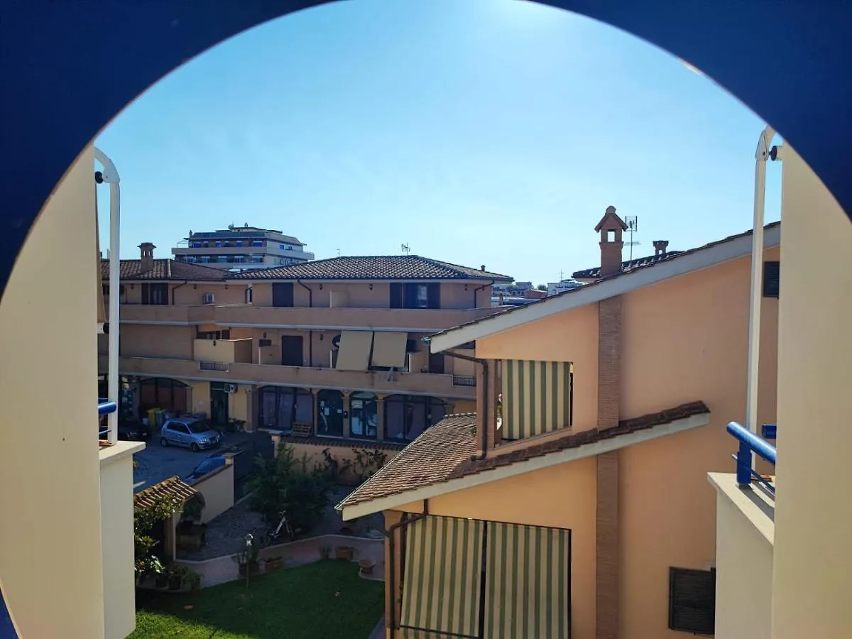 Red Lux Apartment Fiumicino Italy